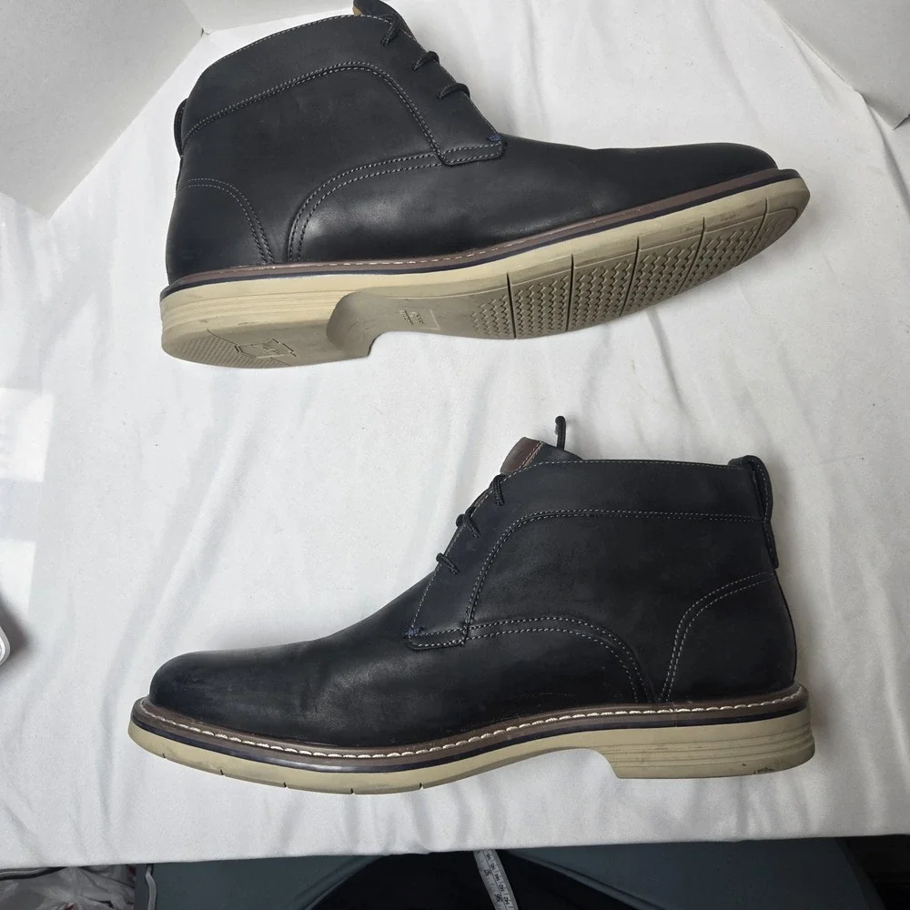 Florsheim Norwalk Leather Chukka Boots Mens 9.5M Black Comfortech Flex Sole
